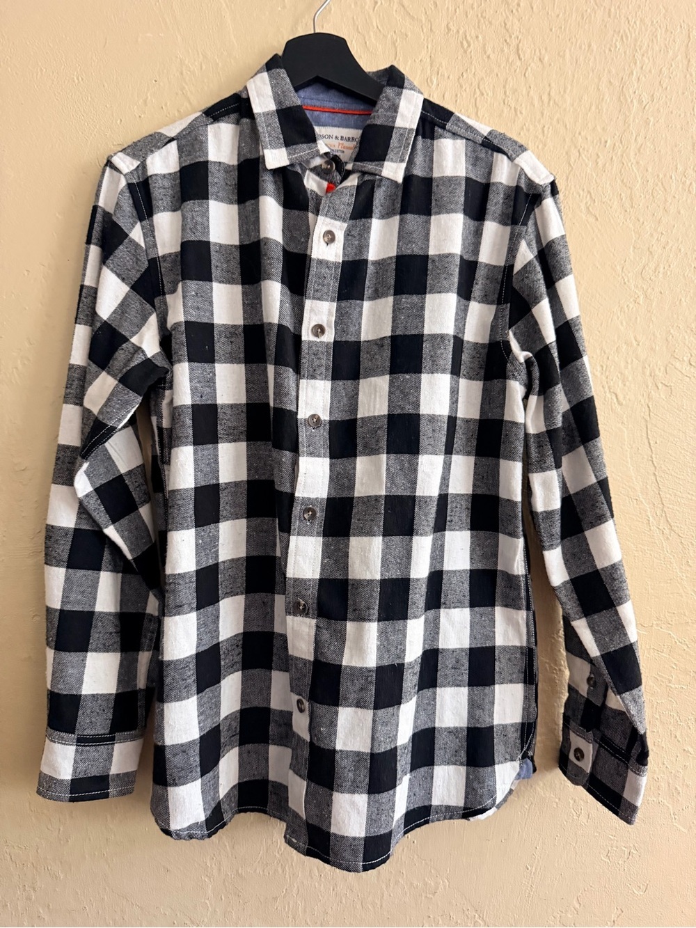 Men's Black & White Check Button-Down Shirt - Casual Flannel Style